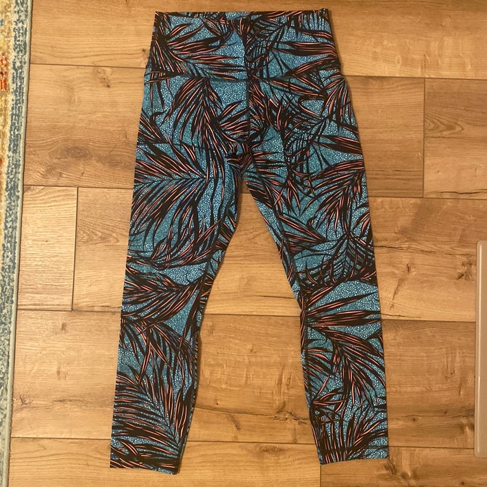Lululemon colorful leggings, size 8
